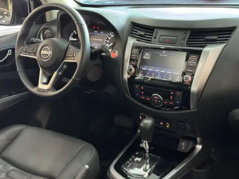 NISSAN Frontier 2.3 16V PLATINUM CABINE DUPLA 4X4 BI-TURBO DIESEL AUTOM�TICO, Foto 8