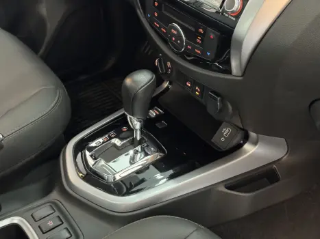 NISSAN Frontier 2.3 16V PLATINUM CABINE DUPLA 4X4 BI-TURBO DIESEL AUTOM�TICO, Foto 9