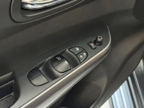 NISSAN Frontier 2.3 16V PLATINUM CABINE DUPLA 4X4 BI-TURBO DIESEL AUTOM�TICO, Foto 10