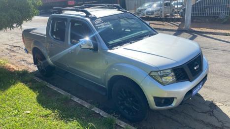 NISSAN Frontier 2.3 16V LE 4X4 CABINE DUPLA BI-TURBO DIESEL AUTOM�TICO, Foto 2