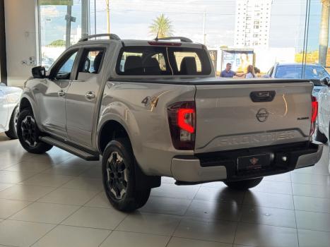 NISSAN Frontier 2.3 16V PLATINUM CABINE DUPLA 4X4 BI-TURBO DIESEL AUTOM�TICO, Foto 4