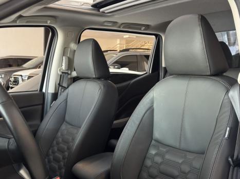 NISSAN Frontier 2.3 16V PLATINUM CABINE DUPLA 4X4 BI-TURBO DIESEL AUTOM�TICO, Foto 17