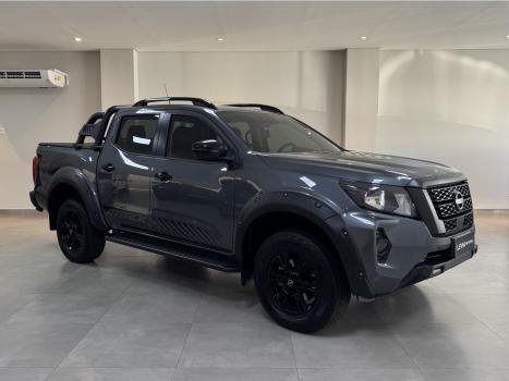 NISSAN Frontier 2.3 ATTACK CABINE DUPLA 4X4 BI-TURBO DIESEL AUTOM�TICO, Foto 2