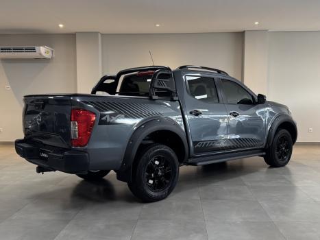 NISSAN Frontier 2.3 ATTACK CABINE DUPLA 4X4 BI-TURBO DIESEL AUTOM�TICO, Foto 3