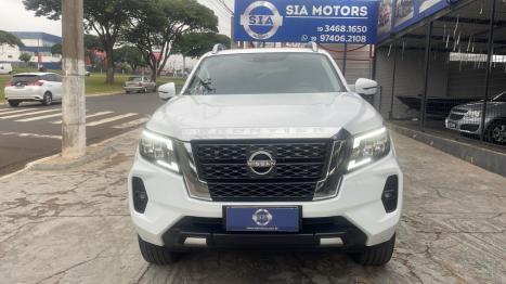 NISSAN Frontier 2.3 16V XE 4X4 CABINE DUPLA BI-TURBO DIESEL AUTOM�TICO, Foto 2