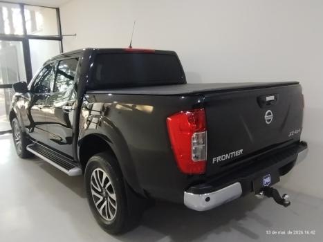 NISSAN Frontier 2.3 16V XE 4X4 CABINE DUPLA BI-TURBO DIESEL AUTOM�TICO, Foto 2