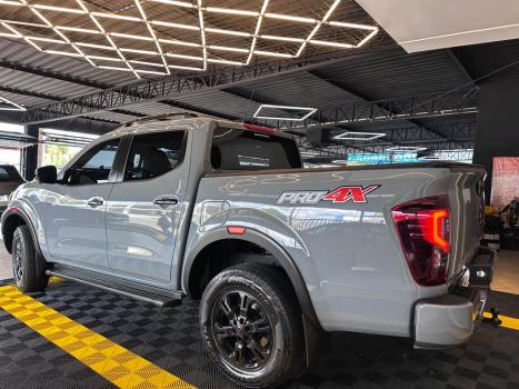 NISSAN Frontier 2.3 16V PRO4X CABINE DUPLA 4X4 BI-TURBO DIESEL AUTOM�TICO, Foto 4