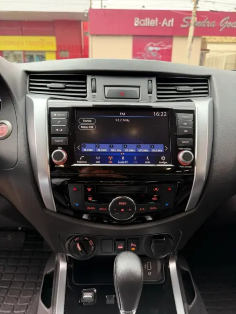 NISSAN Frontier 2.3 16V PLATINUM CABINE DUPLA 4X4 BI-TURBO DIESEL AUTOM�TICO, Foto 13