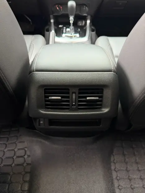 NISSAN Frontier 2.3 16V PLATINUM CABINE DUPLA 4X4 BI-TURBO DIESEL AUTOM�TICO, Foto 17
