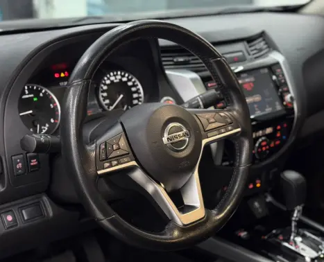 NISSAN Frontier 2.3 16V PLATINUM CABINE DUPLA 4X4 BI-TURBO DIESEL AUTOM�TICO, Foto 8
