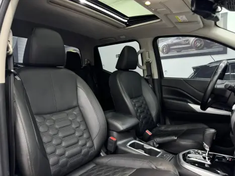 NISSAN Frontier 2.3 16V PLATINUM CABINE DUPLA 4X4 BI-TURBO DIESEL AUTOM�TICO, Foto 13