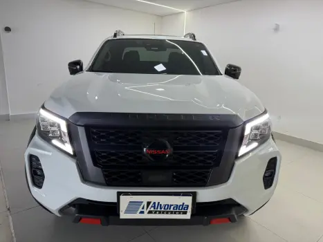 NISSAN Frontier 2.3 16V PRO4X CABINE DUPLA 4X4 BI-TURBO DIESEL AUTOM�TICO, Foto 2