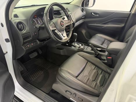 NISSAN Frontier 2.3 16V PRO4X CABINE DUPLA 4X4 BI-TURBO DIESEL AUTOM�TICO, Foto 3