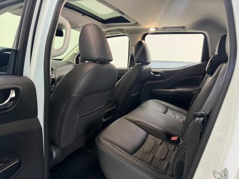 NISSAN Frontier 2.3 16V PRO4X CABINE DUPLA 4X4 BI-TURBO DIESEL AUTOM�TICO, Foto 7