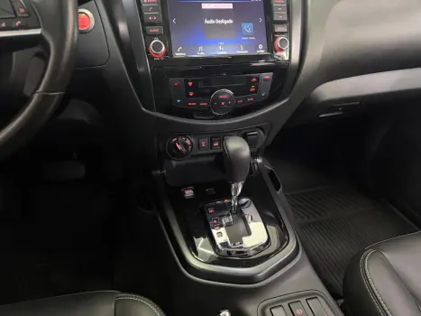 NISSAN Frontier 2.3 16V PRO4X CABINE DUPLA 4X4 BI-TURBO DIESEL AUTOM�TICO, Foto 10