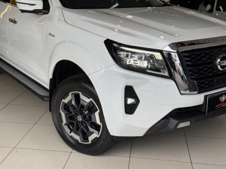 NISSAN Frontier 2.3 16V PLATINUM CABINE DUPLA 4X4 BI-TURBO DIESEL AUTOM�TICO, Foto 2