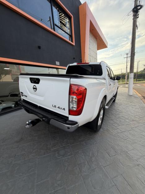 NISSAN Frontier 2.3 16V LE 4X4 CABINE DUPLA BI-TURBO DIESEL AUTOM�TICO, Foto 5