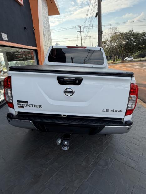 NISSAN Frontier 2.3 16V LE 4X4 CABINE DUPLA BI-TURBO DIESEL AUTOM�TICO, Foto 7