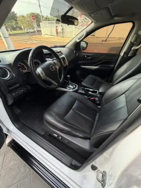 NISSAN Frontier 2.3 16V LE 4X4 CABINE DUPLA BI-TURBO DIESEL AUTOM�TICO, Foto 12