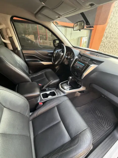 NISSAN Frontier 2.3 16V LE 4X4 CABINE DUPLA BI-TURBO DIESEL AUTOM�TICO, Foto 15