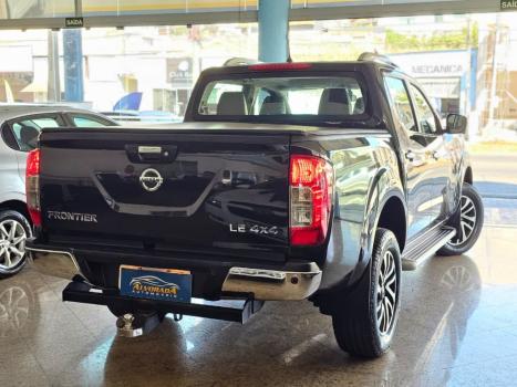 NISSAN Frontier 2.3 16V LE 4X4 CABINE DUPLA BI-TURBO DIESEL AUTOM�TICO, Foto 3