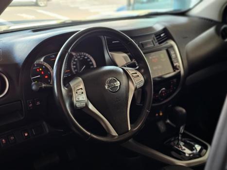 NISSAN Frontier 2.3 16V LE 4X4 CABINE DUPLA BI-TURBO DIESEL AUTOM�TICO, Foto 5