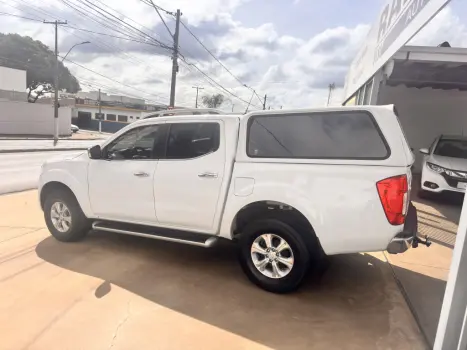 NISSAN Frontier 2.3 16V LE 4X4 CABINE DUPLA BI-TURBO DIESEL AUTOM�TICO, Foto 5