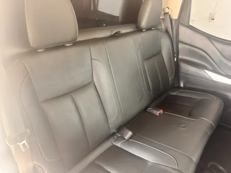 NISSAN Frontier 2.3 16V LE 4X4 CABINE DUPLA BI-TURBO DIESEL AUTOM�TICO, Foto 16