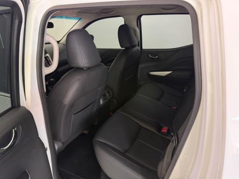 NISSAN Frontier 2.3 16V XE 4X4 CABINE DUPLA BI-TURBO DIESEL AUTOM�TICO, Foto 8
