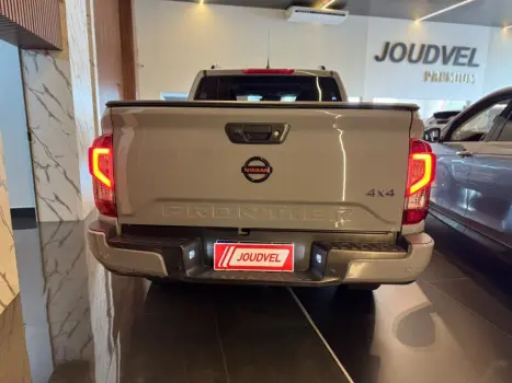 NISSAN Frontier 2.3 16V LE 4X4 CABINE DUPLA BI-TURBO DIESEL AUTOM�TICO, Foto 7