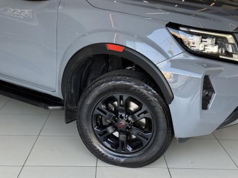 NISSAN Frontier 2.3 16V PRO4X CABINE DUPLA 4X4 BI-TURBO DIESEL AUTOM�TICO, Foto 3