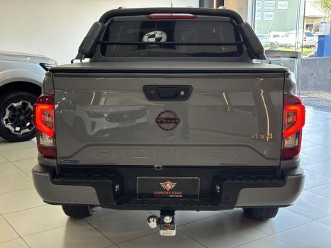 NISSAN Frontier 2.3 16V PRO4X CABINE DUPLA 4X4 BI-TURBO DIESEL AUTOM�TICO, Foto 5