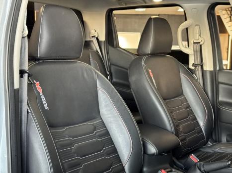 NISSAN Frontier 2.3 16V PRO4X CABINE DUPLA 4X4 BI-TURBO DIESEL AUTOM�TICO, Foto 9