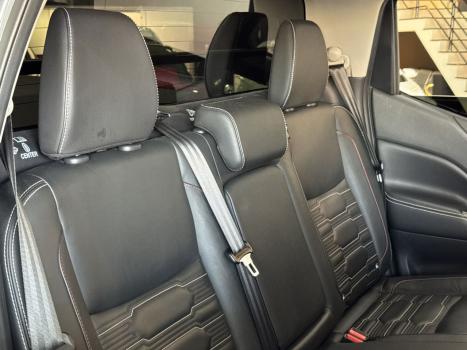NISSAN Frontier 2.3 16V PRO4X CABINE DUPLA 4X4 BI-TURBO DIESEL AUTOM�TICO, Foto 13