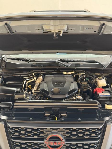 NISSAN Frontier 2.3 16V PRO4X CABINE DUPLA 4X4 BI-TURBO DIESEL AUTOM�TICO, Foto 3