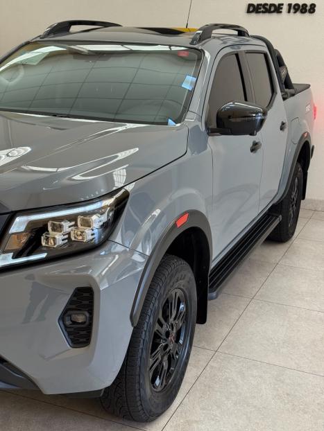 NISSAN Frontier 2.3 16V PRO4X CABINE DUPLA 4X4 BI-TURBO DIESEL AUTOM�TICO, Foto 4