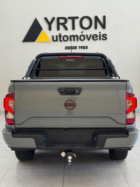 NISSAN Frontier 2.3 16V PRO4X CABINE DUPLA 4X4 BI-TURBO DIESEL AUTOM�TICO, Foto 16