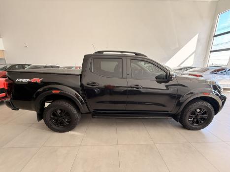 NISSAN Frontier 2.3 16V PRO4X CABINE DUPLA 4X4 BI-TURBO DIESEL AUTOM�TICO, Foto 15