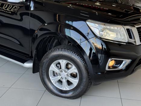 NISSAN Frontier 2.3 16V LE 4X4 CABINE DUPLA BI-TURBO DIESEL AUTOM�TICO, Foto 3