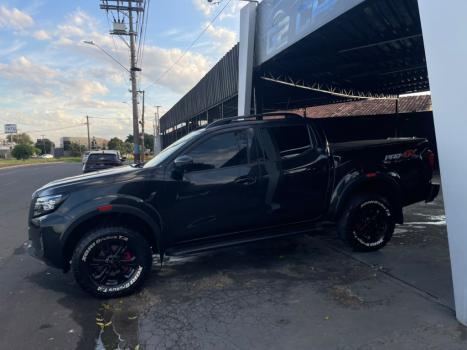 NISSAN Frontier 2.3 16V PRO4X CABINE DUPLA 4X4 BI-TURBO DIESEL AUTOM�TICO, Foto 4