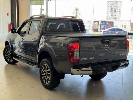NISSAN Frontier 2.3 16V LE 4X4 CABINE DUPLA BI-TURBO DIESEL AUTOM�TICO, Foto 3