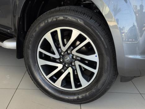 NISSAN Frontier 2.3 16V LE 4X4 CABINE DUPLA BI-TURBO DIESEL AUTOM�TICO, Foto 4