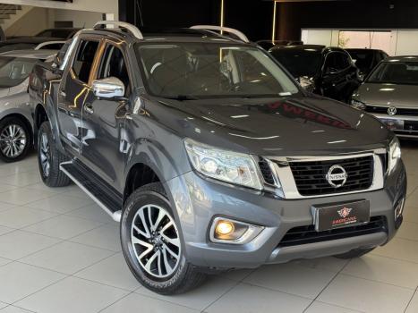 NISSAN Frontier 2.3 16V LE 4X4 CABINE DUPLA BI-TURBO DIESEL AUTOM�TICO, Foto 2