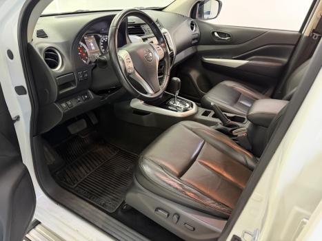 NISSAN Frontier 2.3 16V XE 4X4 CABINE DUPLA BI-TURBO DIESEL AUTOM�TICO, Foto 3