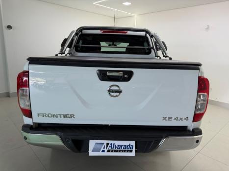NISSAN Frontier 2.3 16V XE 4X4 CABINE DUPLA BI-TURBO DIESEL AUTOM�TICO, Foto 12