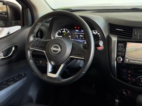 NISSAN Frontier 2.3 16V PLATINUM CABINE DUPLA 4X4 BI-TURBO DIESEL AUTOM�TICO, Foto 5