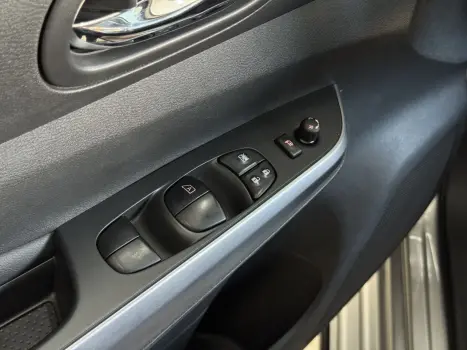 NISSAN Frontier 2.3 16V PLATINUM CABINE DUPLA 4X4 BI-TURBO DIESEL AUTOM�TICO, Foto 15