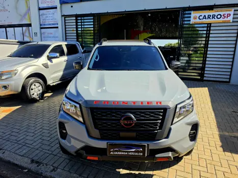 NISSAN Frontier 2.3 16V PRO4X CABINE DUPLA 4X4 BI-TURBO DIESEL AUTOM�TICO, Foto 4