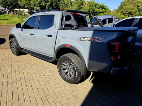 NISSAN Frontier 2.3 16V PRO4X CABINE DUPLA 4X4 BI-TURBO DIESEL AUTOM�TICO, Foto 5