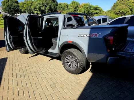 NISSAN Frontier 2.3 16V PRO4X CABINE DUPLA 4X4 BI-TURBO DIESEL AUTOM�TICO, Foto 6